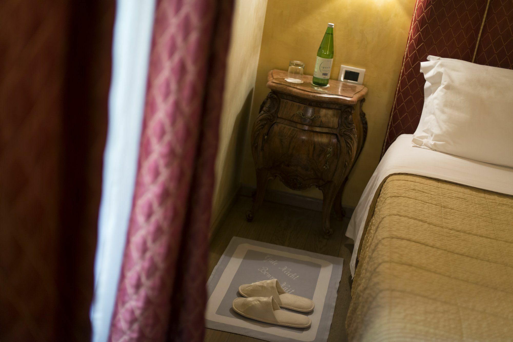 Relais Maddalena Hotel Rome Exterior photo