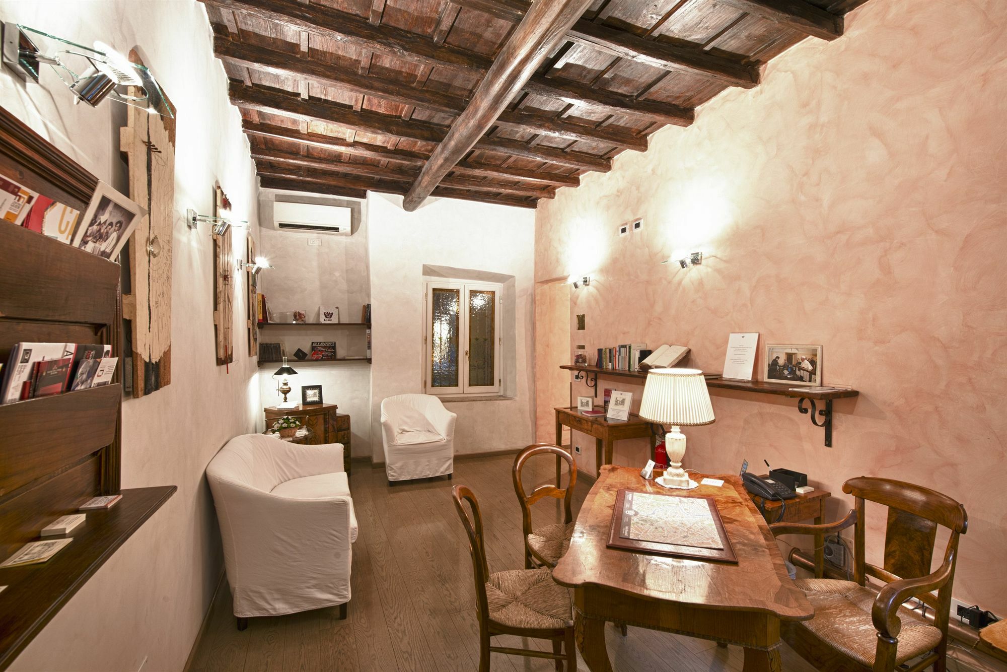 Relais Maddalena Hotel Rome Exterior photo