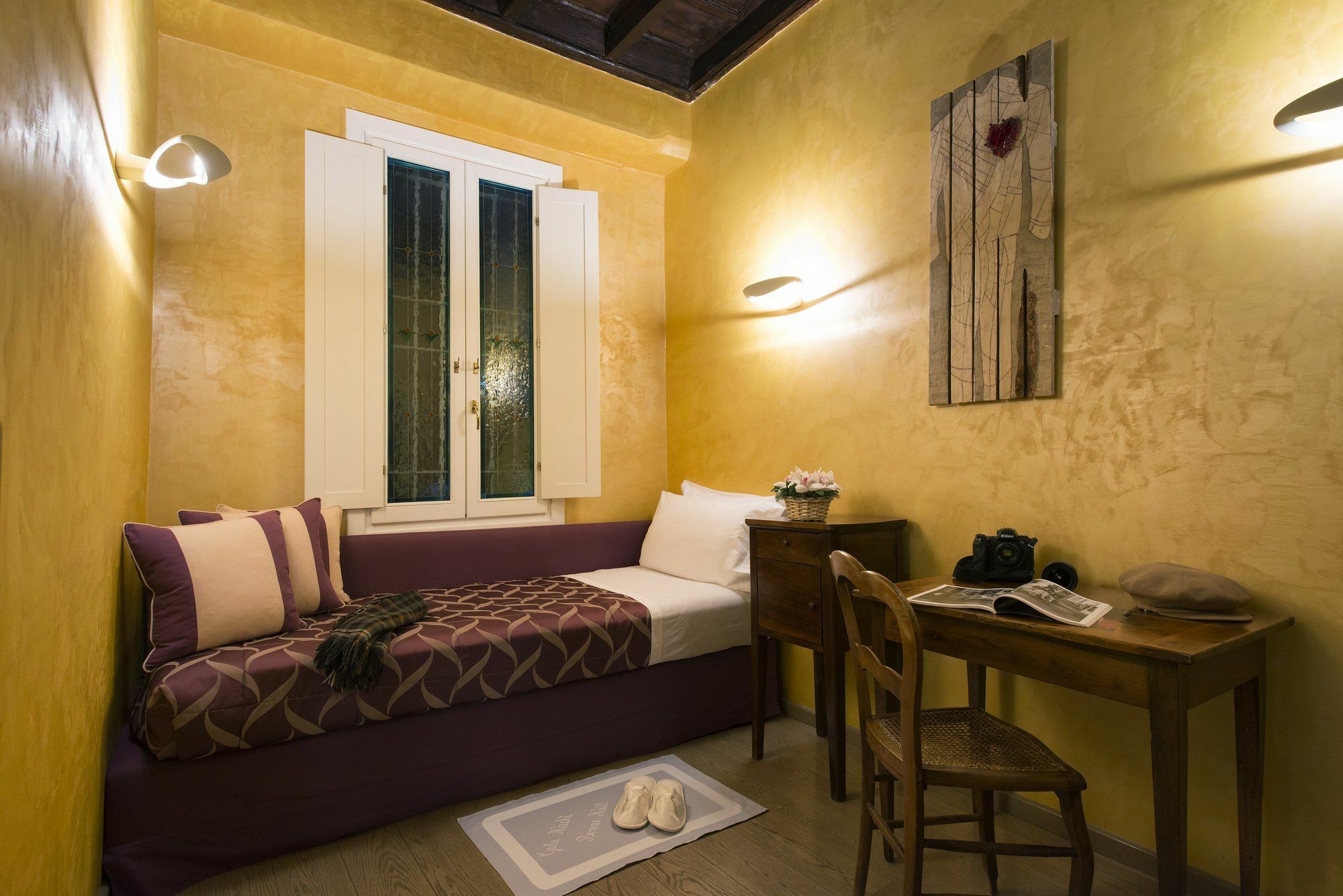 Relais Maddalena Hotel Rome Exterior photo