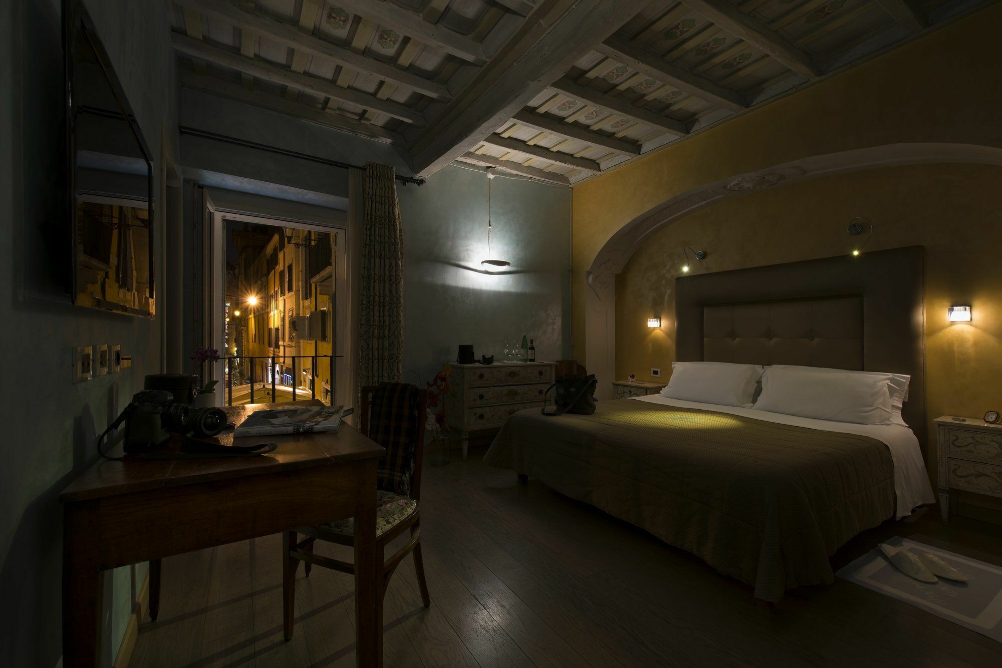 Relais Maddalena Hotel Rome Exterior photo